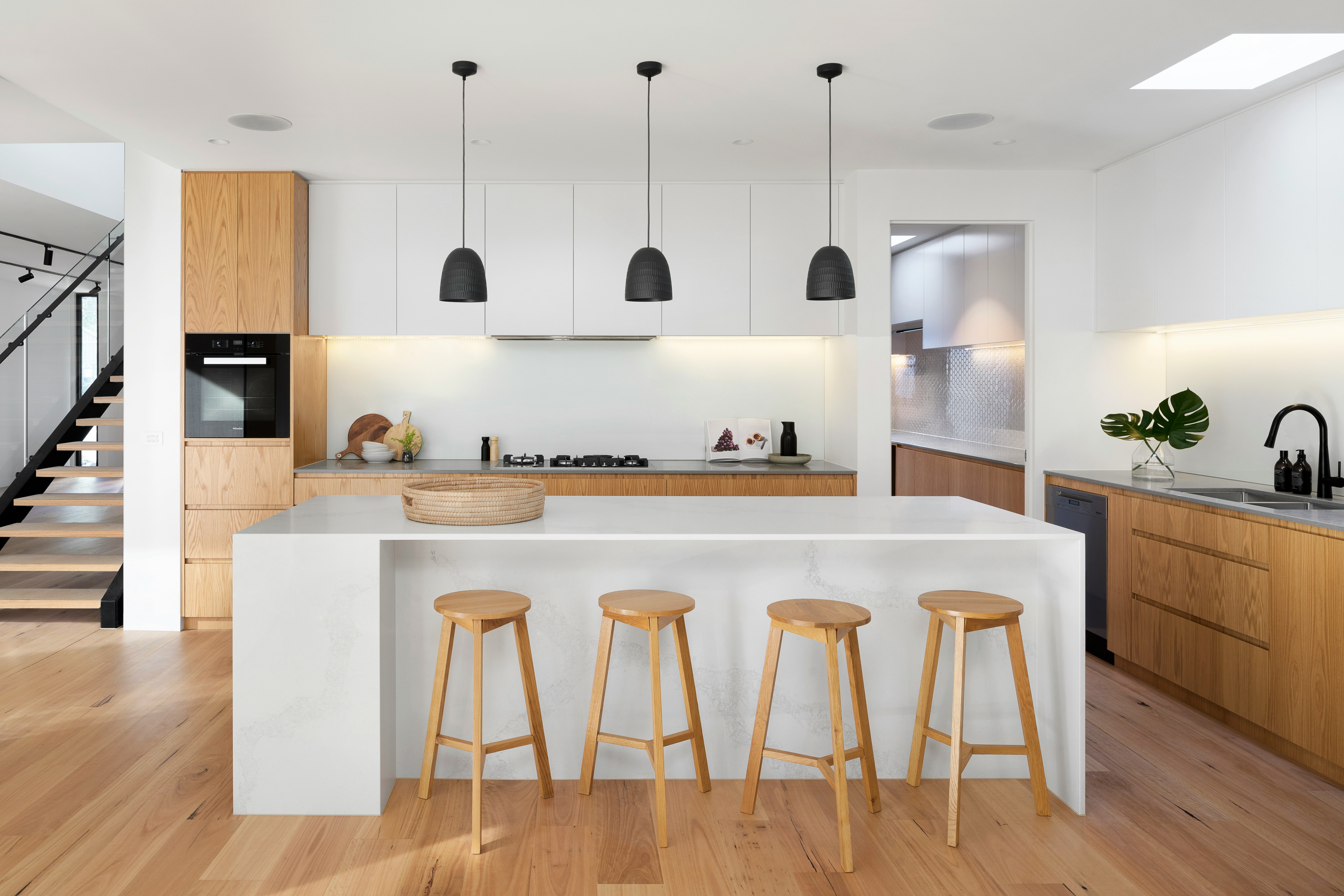 Modern Modular Kitchen Design in Noida